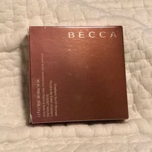 BECCA Gradient Sunlit Bronzer